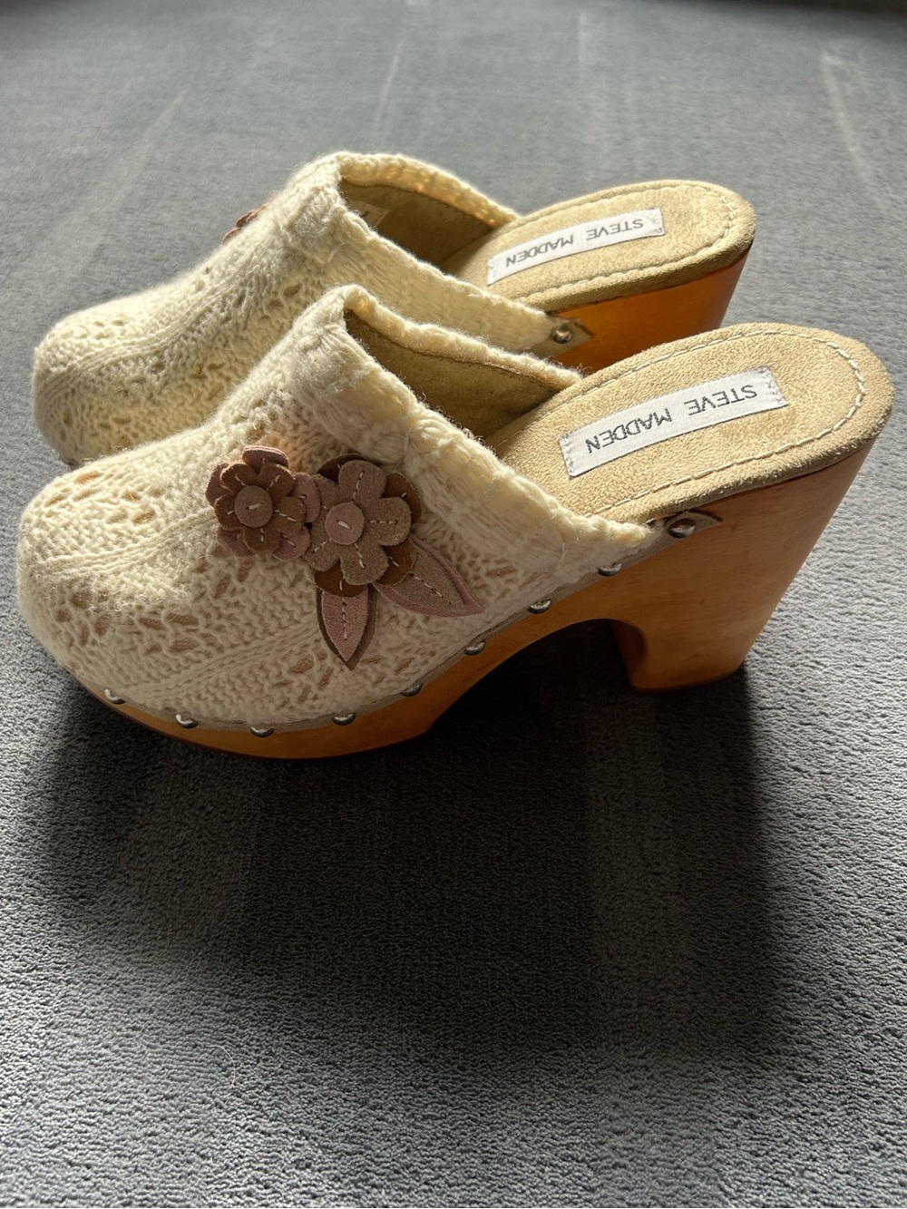 VINTAGE Y2K Steve Madden “Magnify” Cream Crochet Platform Clogs - Brand New